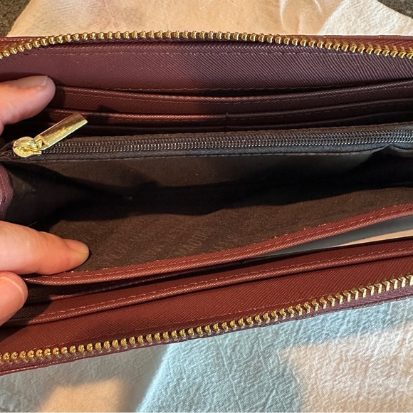 Steve Madden NEW with tags wristlet, brown, card slots, pockets, roomy - Picture 7 of 9